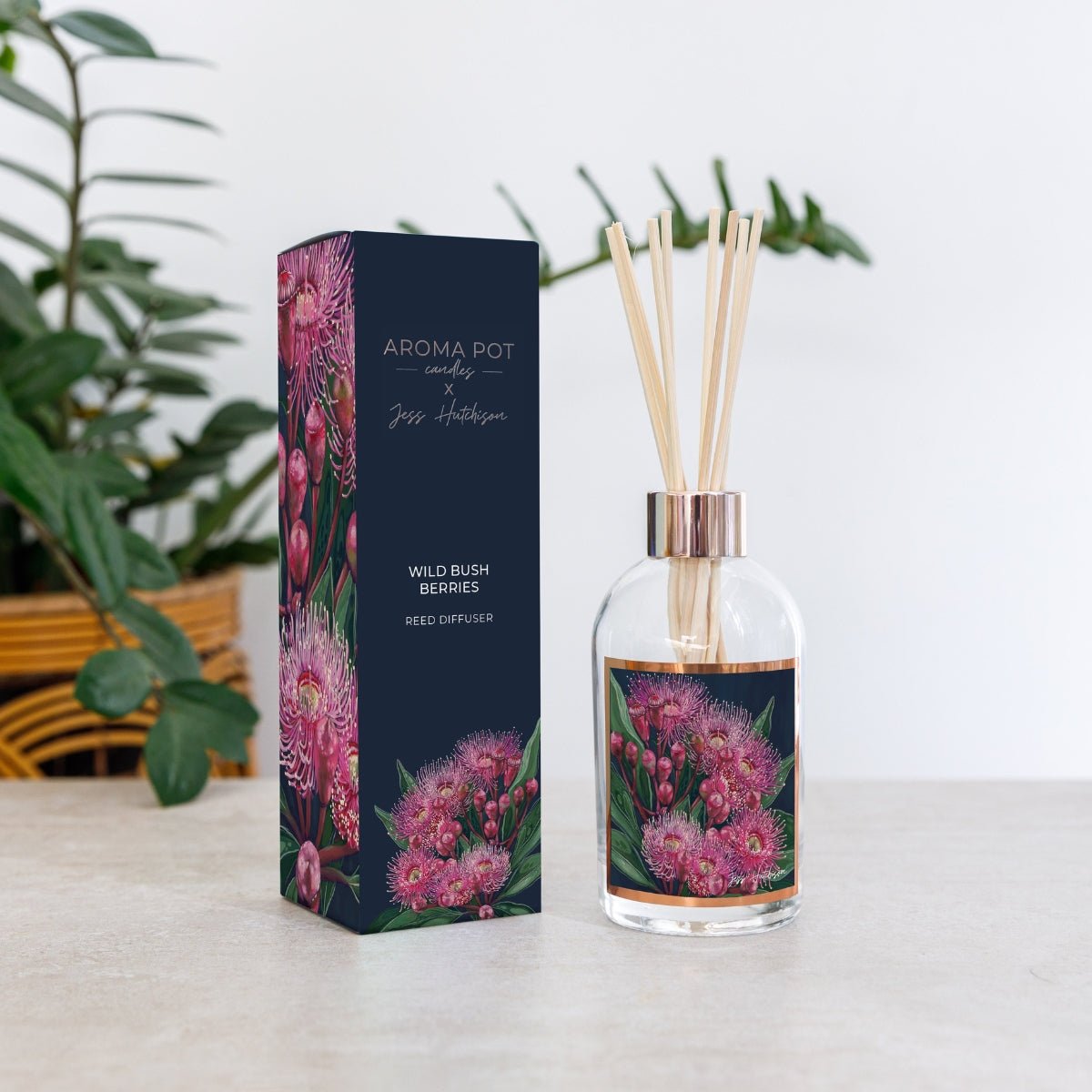 50+Hrs Soy Candle & 200ml Reed Diffuser - Wild Bush Berries - Oldboy&