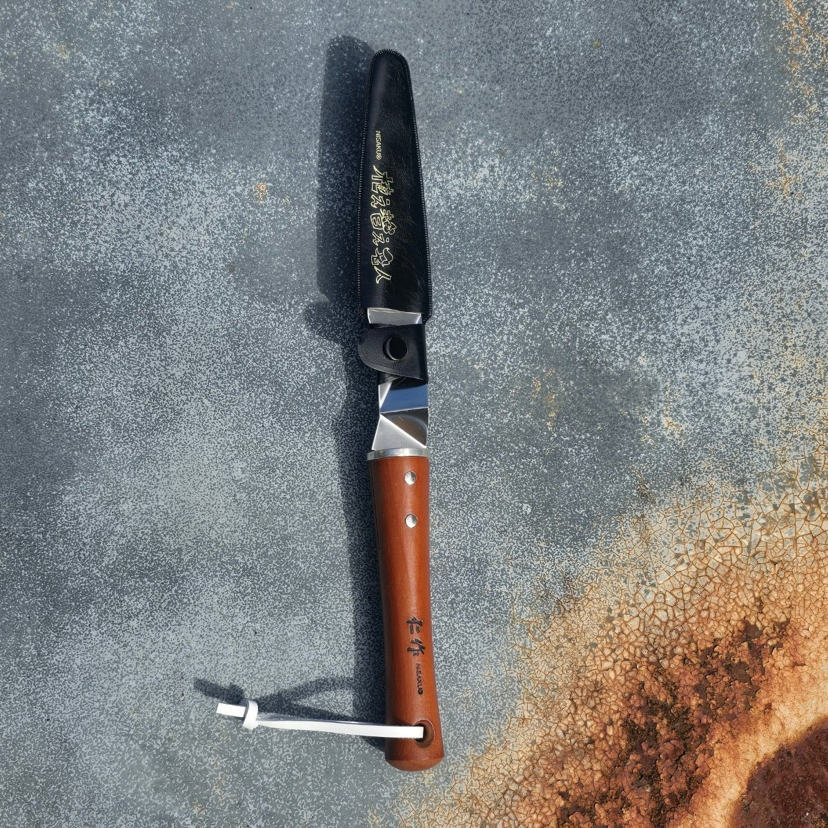 Nisaku 1201 Repotting Knife – Japanese Stainless Steel Garden Tool - Oldboy&