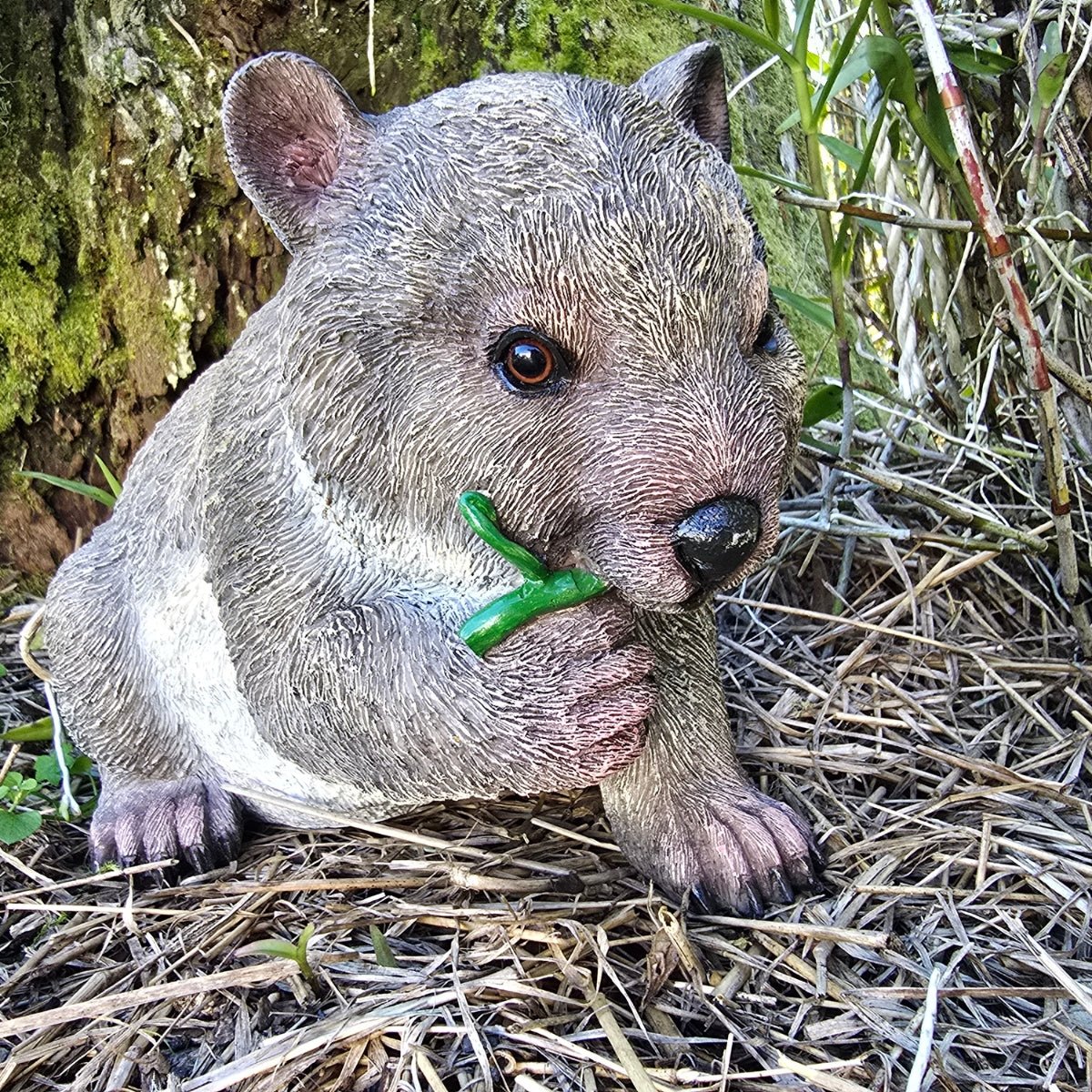 29cm Wombat Eating Leaves - Oldboy&