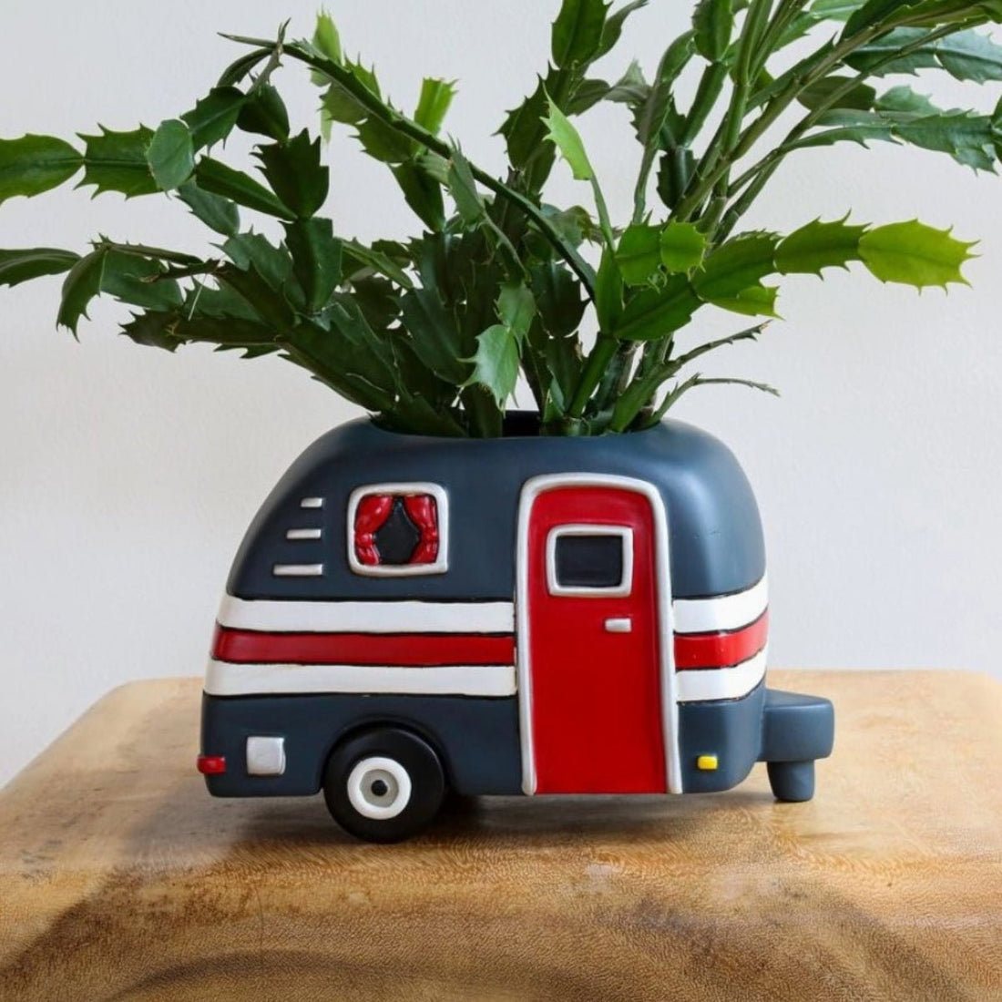 Camper Life Planter - Polyresin Retro Pot - Oldboy&
