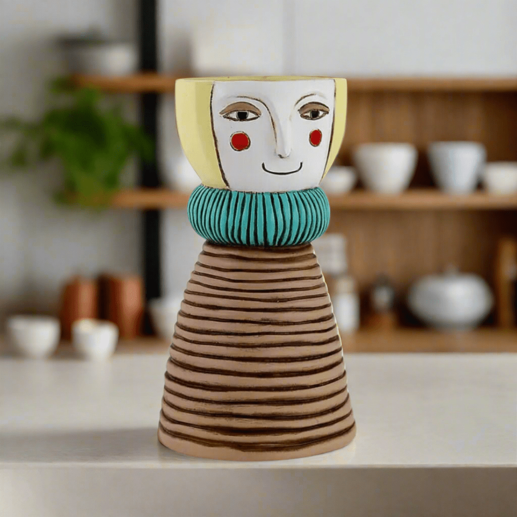 Lady Blonde Planter - Vase - Handcrafted Polyresin Decor with Drainage - Oldboy&